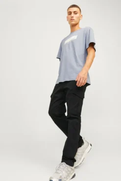Pantalón cargo slim fit