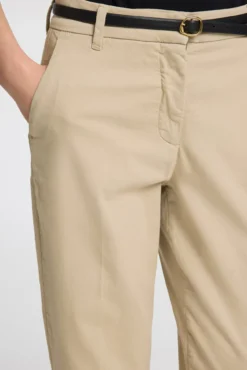 Pantalón chino