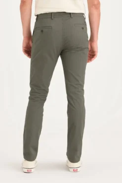 Pantalón chino