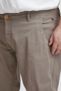 Pantalón chino casual