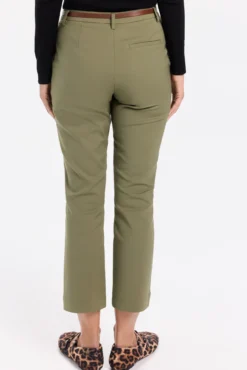 Pantalón chino cinturón