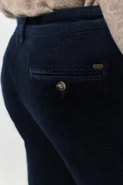 Pantalón chino comfort fit