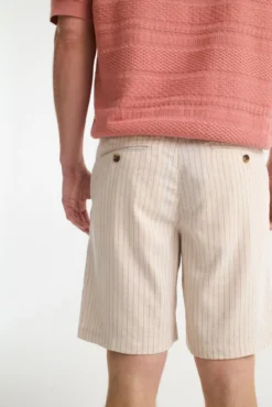 Pantalón chino corto estructura confeccionado con lino