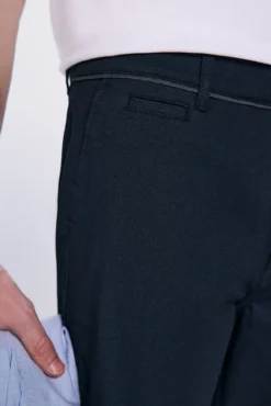 Pantalón chino estampado slim fit
