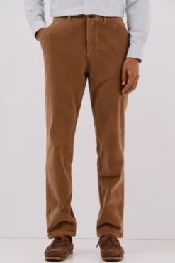 Pantalón chino pana
