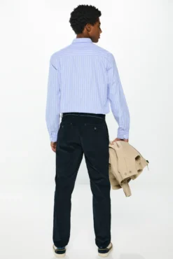 Pantalón chino pana comfort fit
