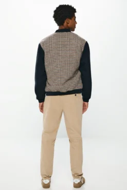 Pantalón chino pana comfort fit