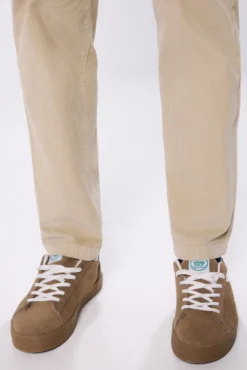 Pantalón chino pana lavada comfort slim fit