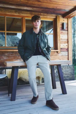 Pantalón chino pana lavada comfort slim fit