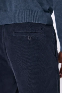 Pantalón chino pana lavada comfort slim fit