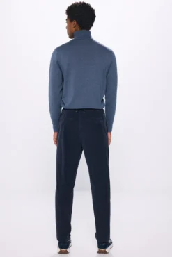 Pantalón chino pana lavada comfort slim fit