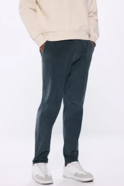 Pantalón chino pana lavada comfort slim fit