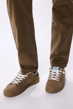 Pantalón chino pana lavada comfort slim fit