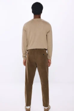 Pantalón chino pana lavada comfort slim fit