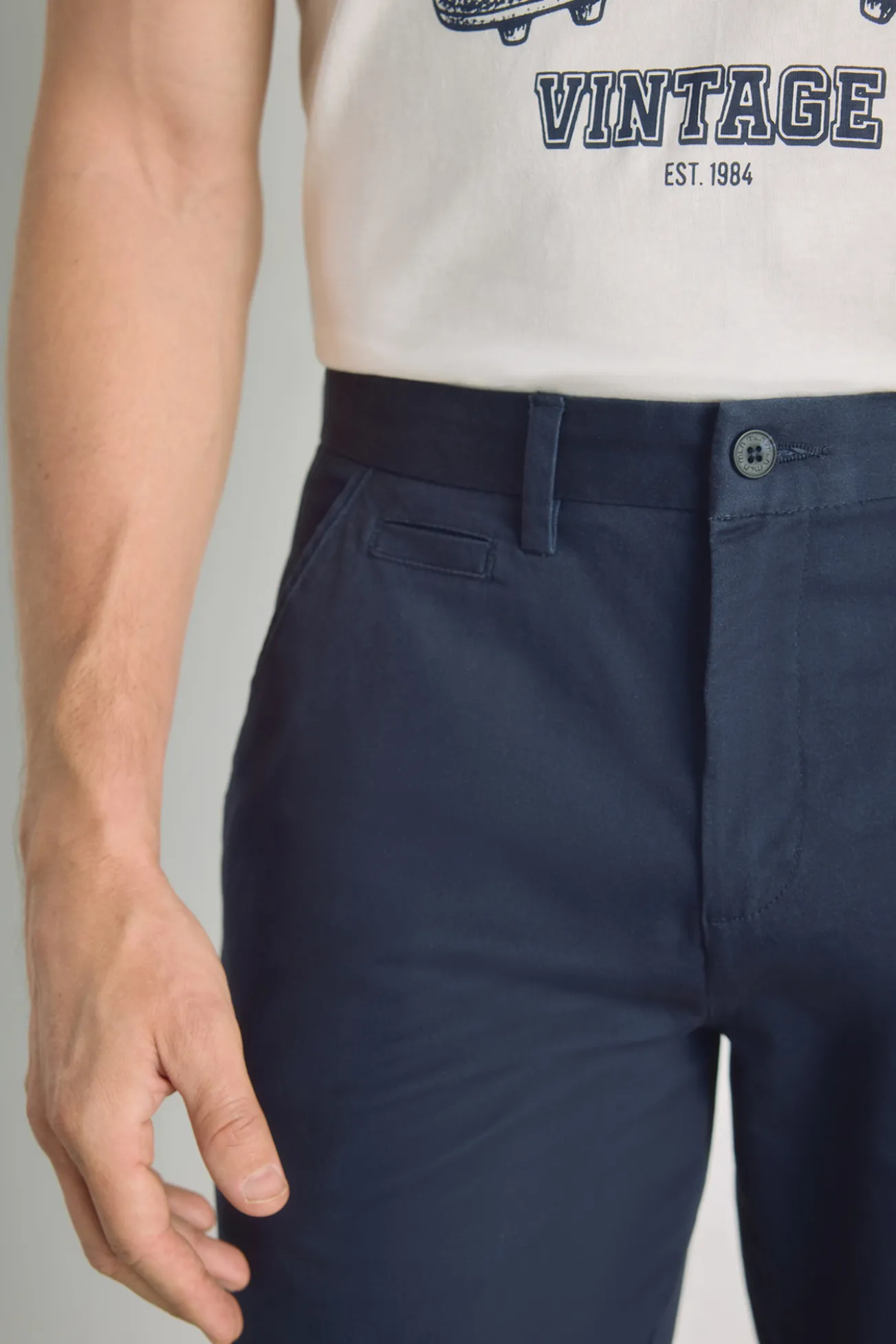 Pantalón chino regular fit