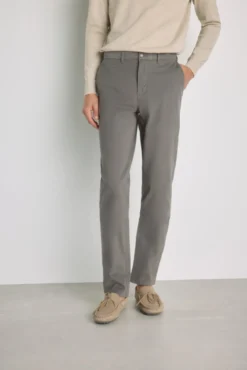 Pantalón chino regular fit