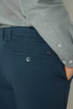 Pantalón chino regular fit