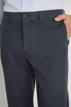 Pantalón chino regular fit