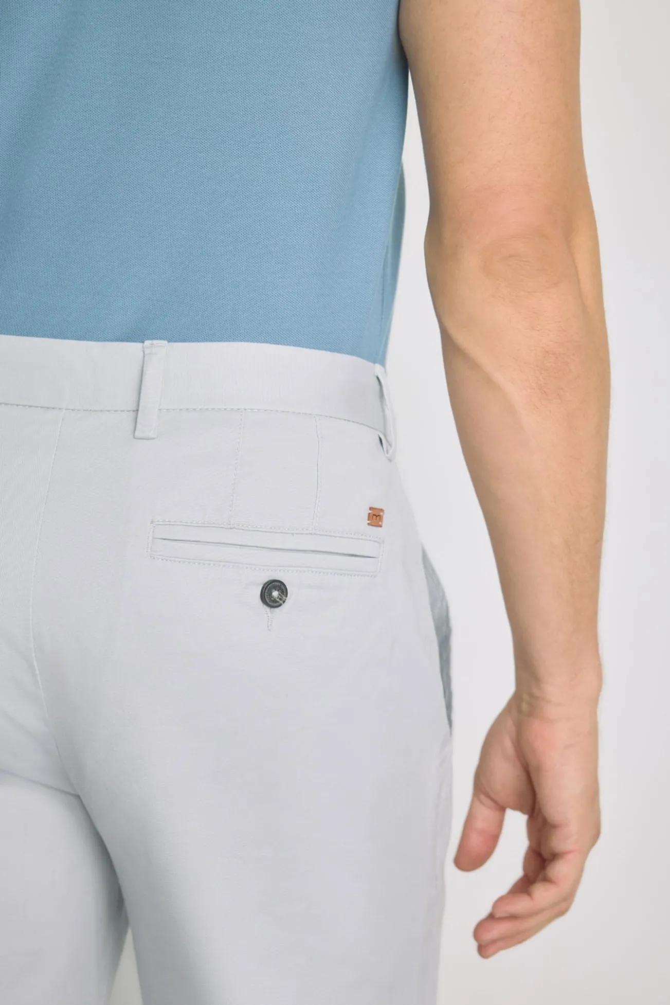 Pantalón chino regular fit