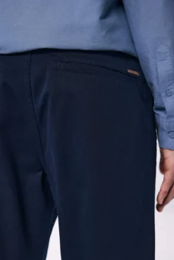 Pantalón chino regular fit
