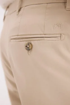 Pantalón chino regular fit