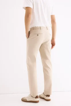 Pantalón chino regular fit