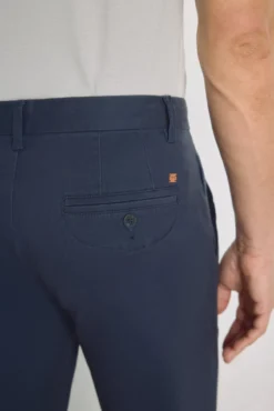 Pantalón chino slim