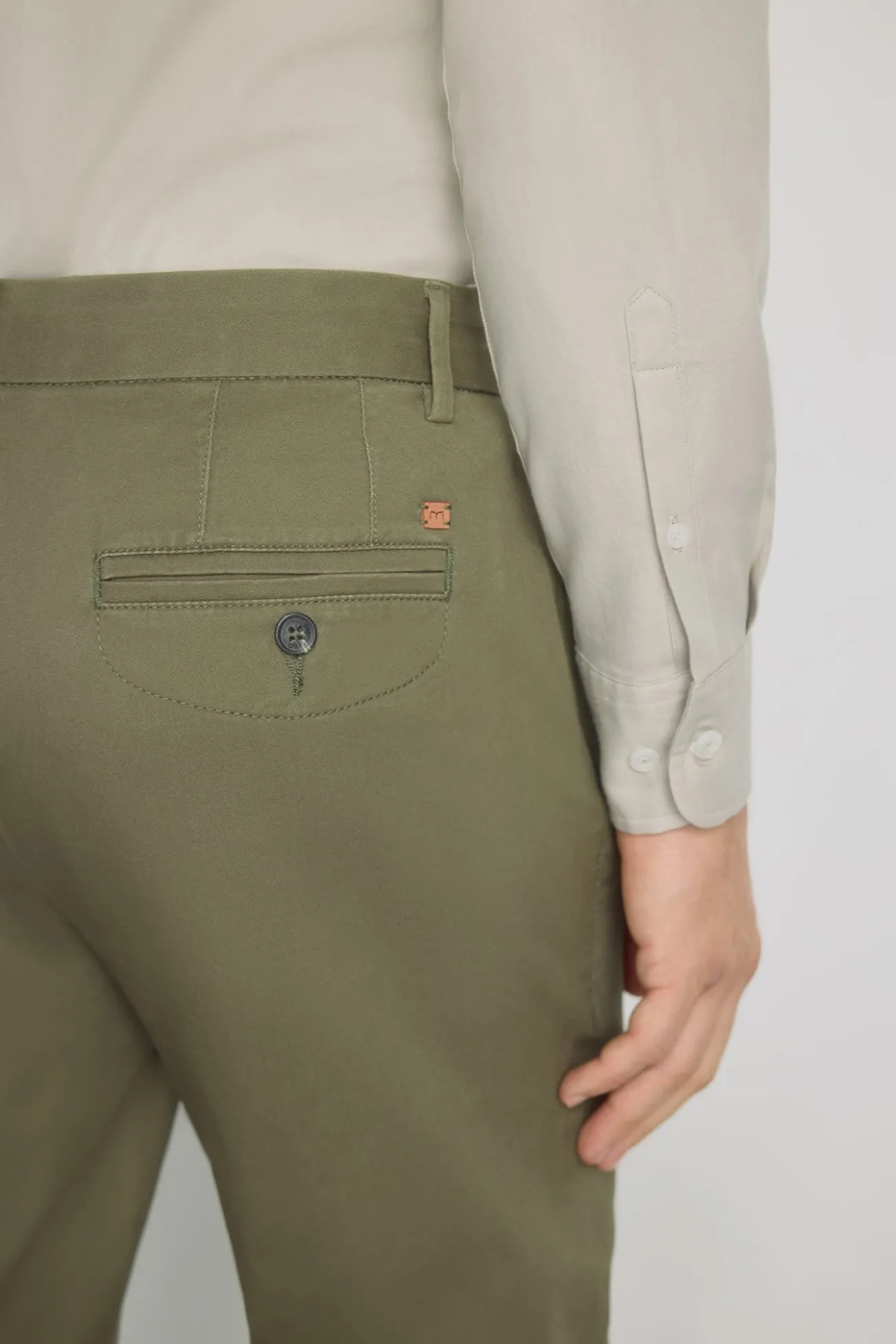 Pantalón chino slim