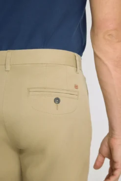 Pantalón chino slim