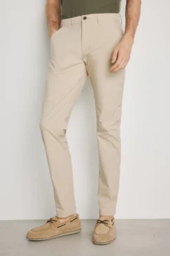 Pantalón chino slim