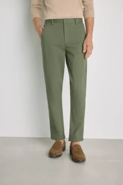 Pantalón chino slim fit