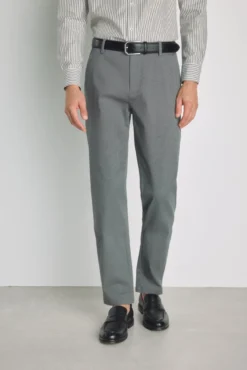Pantalón chino slim fit