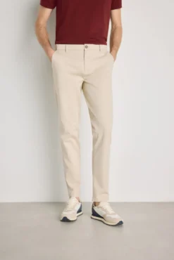 Pantalón chino slim fit