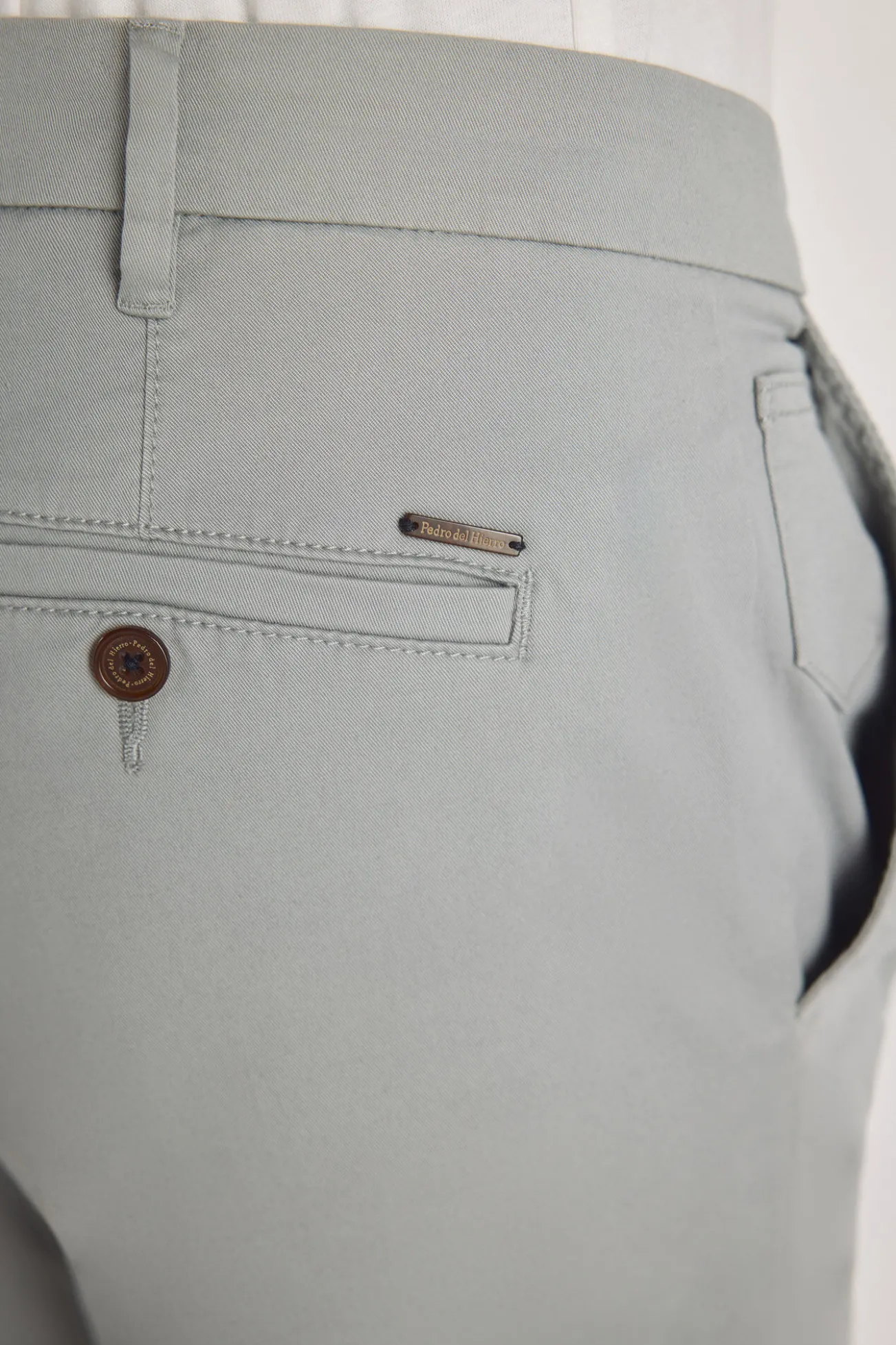 Pantalón chino slim fit