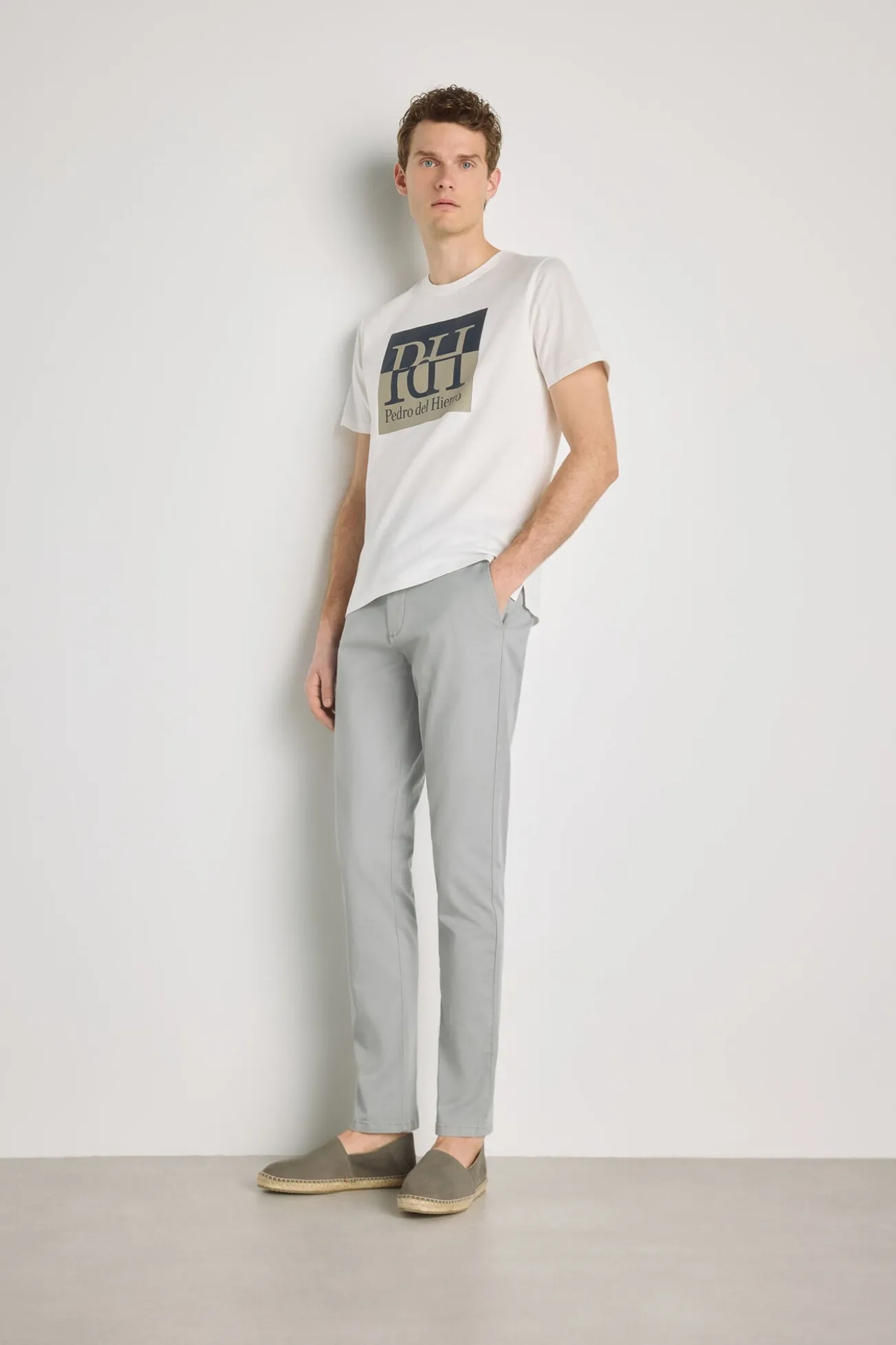 Pantalón chino slim fit