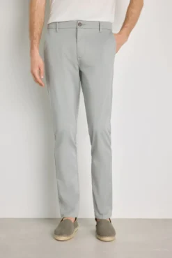Pantalón chino slim fit