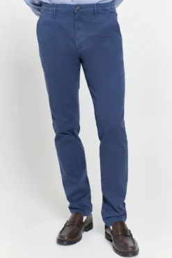 Pantalón chino slim fit