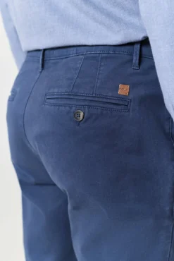Pantalón chino slim fit