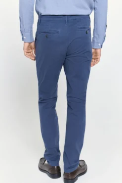 Pantalón chino slim fit