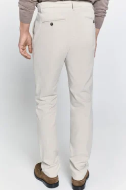 Pantalón chino slim fit