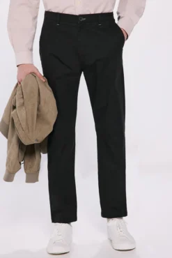 Pantalón chino slim fit
