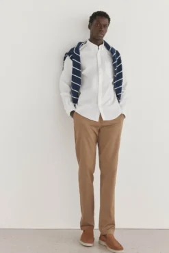 Pantalón chino slim fit con print