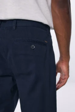Pantalón chino vestir comfort slim fit