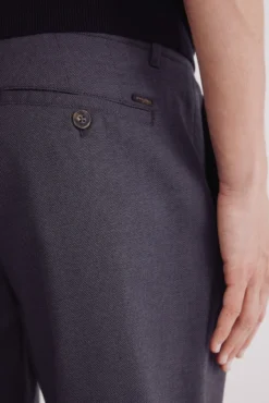 Pantalón chino vestir comfort slim fit