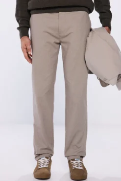 Pantalón chino vestir comfort slim fit