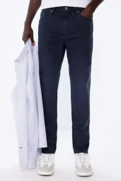 Pantalón color slim fit