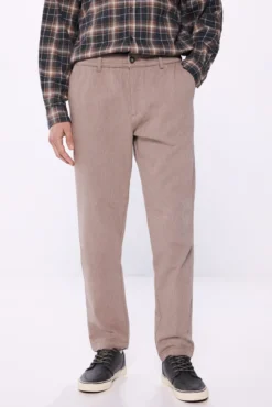Pantalón comfort slim fit