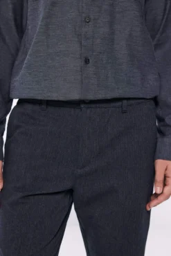 Pantalón comfort slim fit