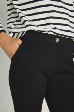 Pantalón confort slim fit