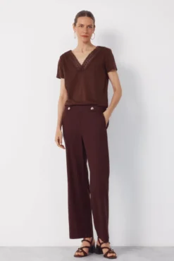 Pantalón con lino con botones dorados